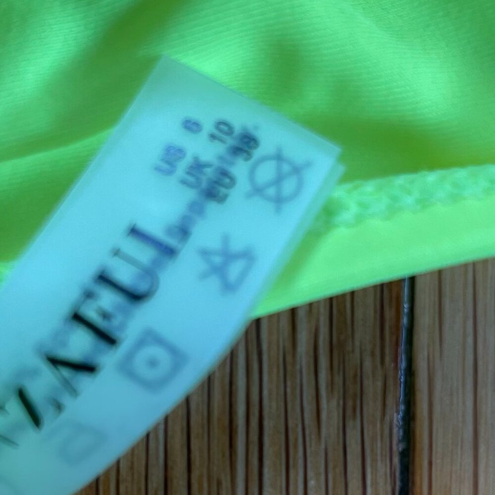 Zaful Bikini Set (2 piece) Womens Neon Yellow Size 6 (M) - Picture 4 of 4